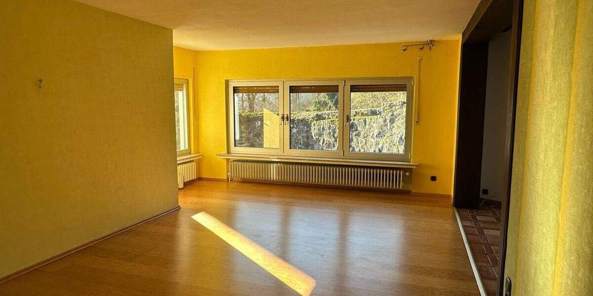 Einfamilienhaus Fritzlar - 6 Zimmer, 145 m&sup2;, 150.000&euro; | Angebot:25385502