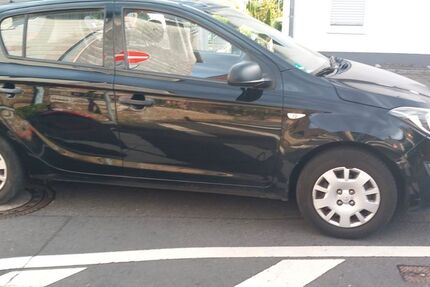Hyundai i20 147.200 km 3.900 &euro; Siegburg 53721