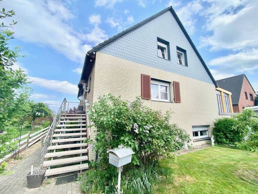 Geräumiges Einfamilienhaus am Deister mit EinliegerWohnung + Kellergeschoß
