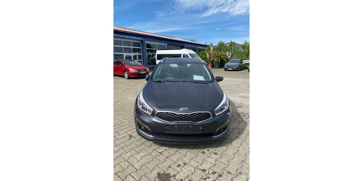 Kia ceed Sportswagon 238.000 km 5.600 &euro; Suppingen 89150