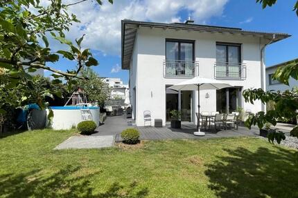 Haus Coburg - 7 Zimmer, 220 m&sup2;, 780.000&euro; | Angebot:25636829