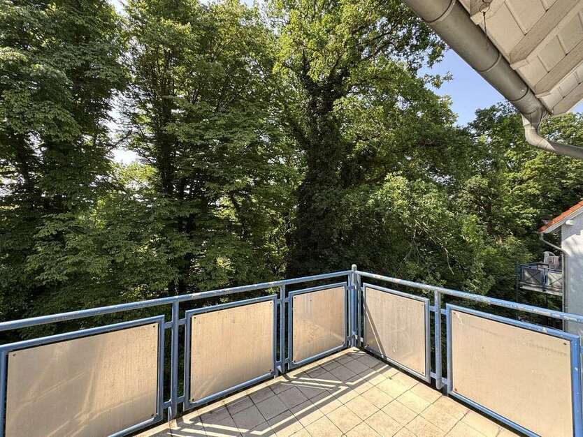 Wohnung zum Kaufen in Zwickau 89.000 € 71.27 m²