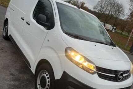 Opel Vivaro 98.000 km 10.000 &euro; Großenaspe 24623