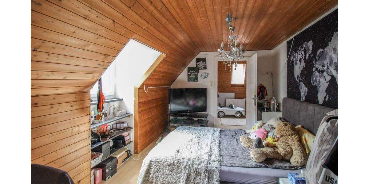 Einfamilienhaus Calw - 7 Zimmer, 329.000&euro; | Angebot:25475974