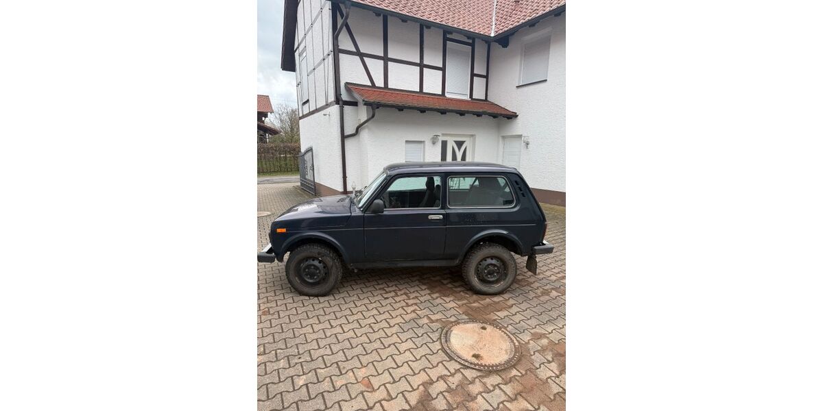 Lada Niva 135.300 km 3.900 &euro; Berka/Werra 99837