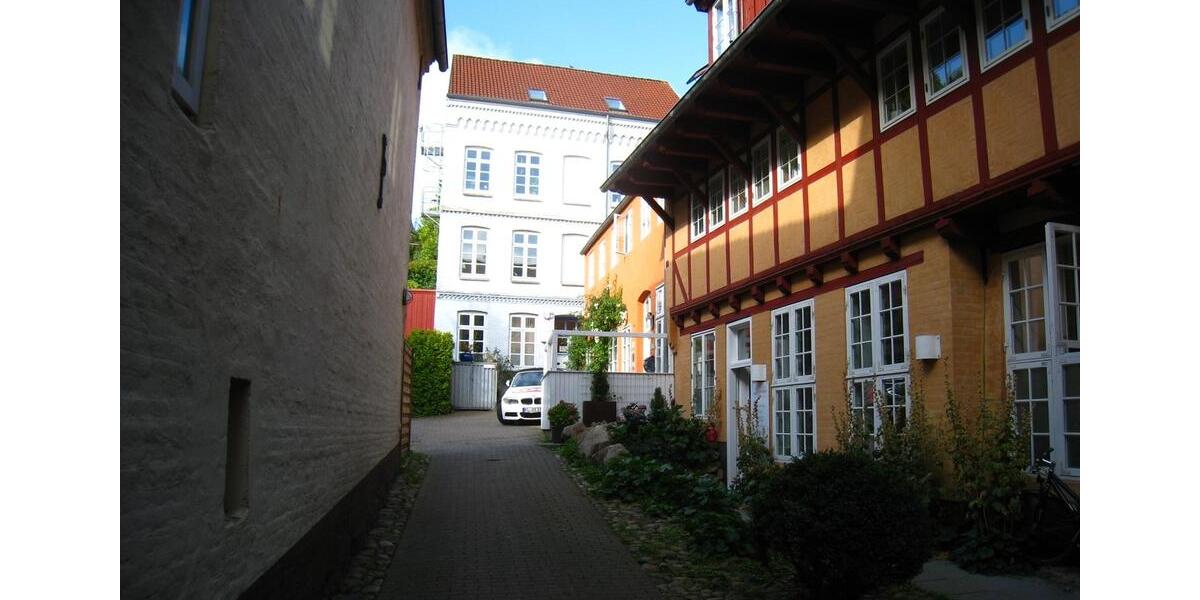 Etagenwohnung Flensburg - 3 Zimmer, 96 m&sup2;, 960&euro; | Angebot:26505731