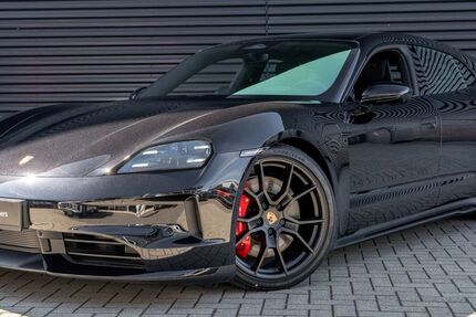 Porsche Taycan 9.000 km 149.900 &euro; Dinslaken 46535
