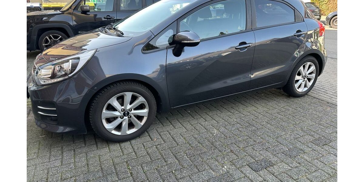 Kia Rio 95.757 km 7.750 &euro; Solingen 42697
