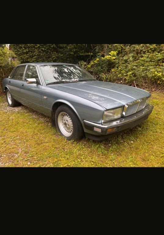XJ40