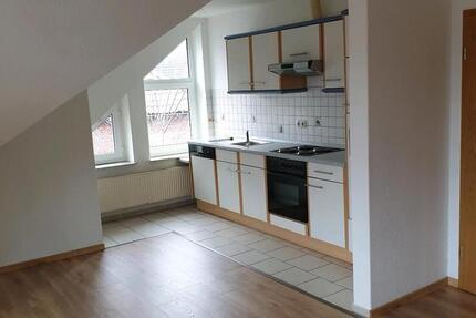 In Leer, Ubbo Emmius Straße, schöne Dachgeschosswohnung 2 zimmer