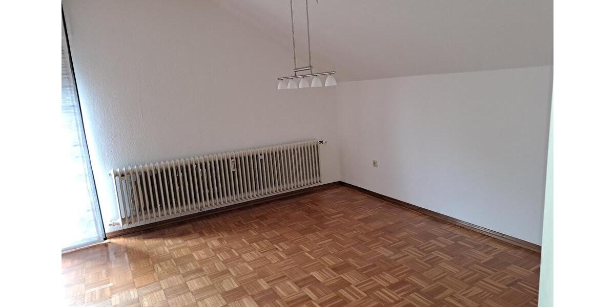 Dachgeschoßwohnung Altensteig - 3 Zimmer, 60 m&sup2;, 640&euro; | Angebot:26322282