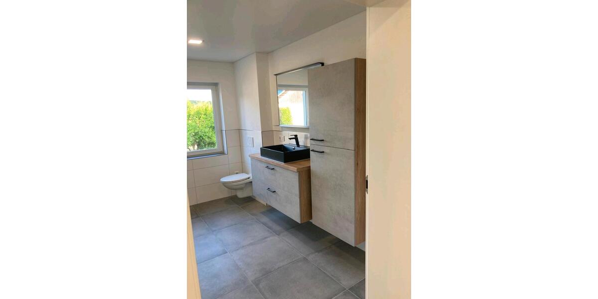 Erdgeschoßwohnung Sulzfeld - 4 Zimmer, 132 m&sup2;, 1.015&euro; | Angebot:26288314