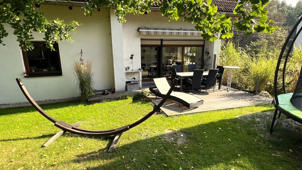 Lebensfreude pur – stilvolles Einfamilienhaus mit Einliegerwohnung und Sonnenterrasse - Zweifamilienhaus Penig | Angebot:23859646