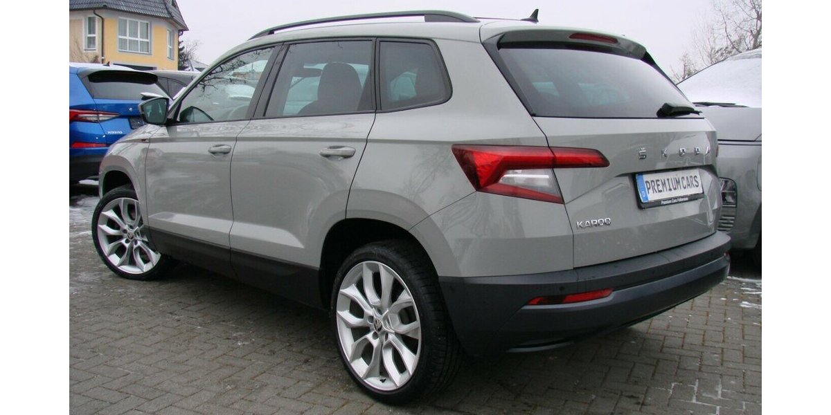 Skoda Karoq 1,5TSi Style ACC LED Kamera Family Paket II 32.882 km 25.980 &euro; Falkensee 14612