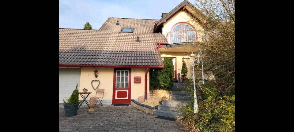 Einfamilienhaus Hadamar - 8 Zimmer, 295 m&sup2;, 547.000&euro; | Angebot:26387704
