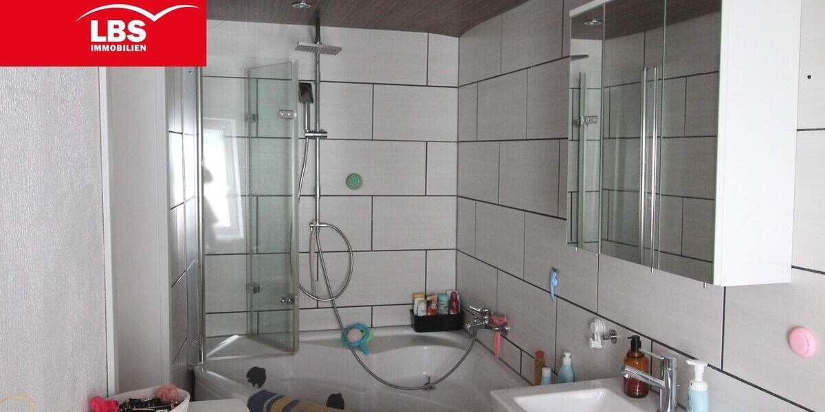 Mehrfamilienhaus, Wohnhaus Freudenberg Alchen - 1 Zimmer, 253 m&sup2;, 249.000&euro; | Angebot:25741642