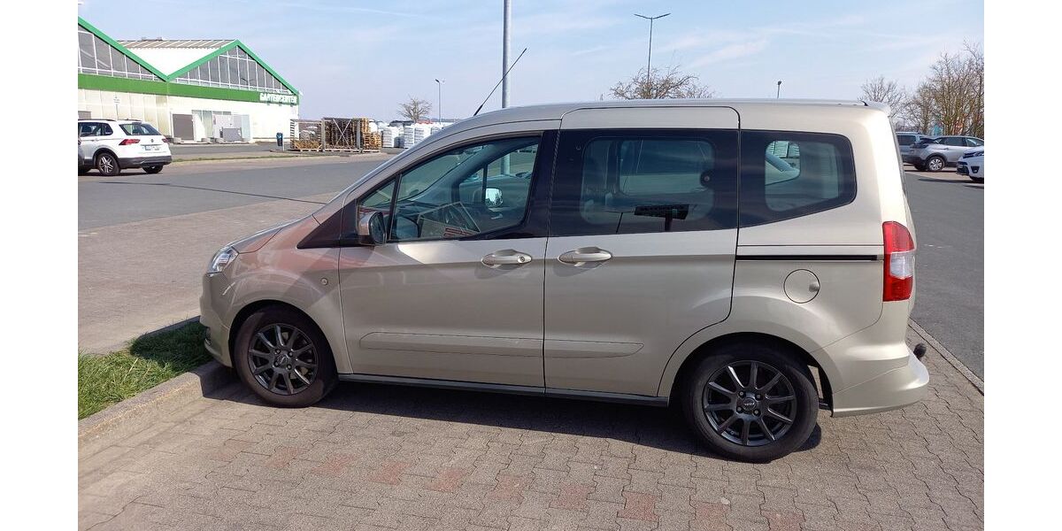 Ford Tourneo Courier 127.000 km 5.800 &euro; Usingen 61250
