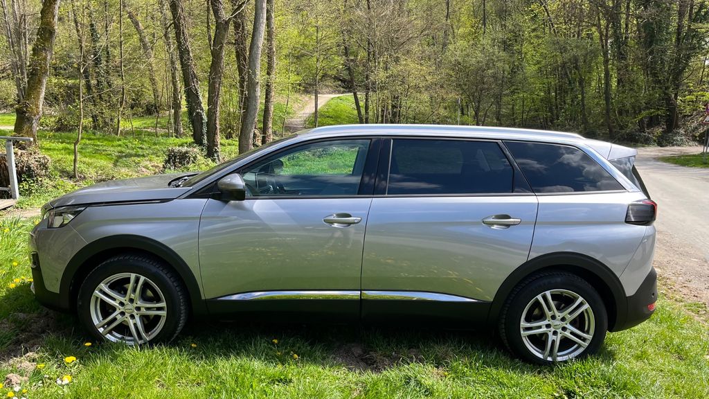 Peugeot 5008 113.030 km 16.100 &euro; Königstein 61462