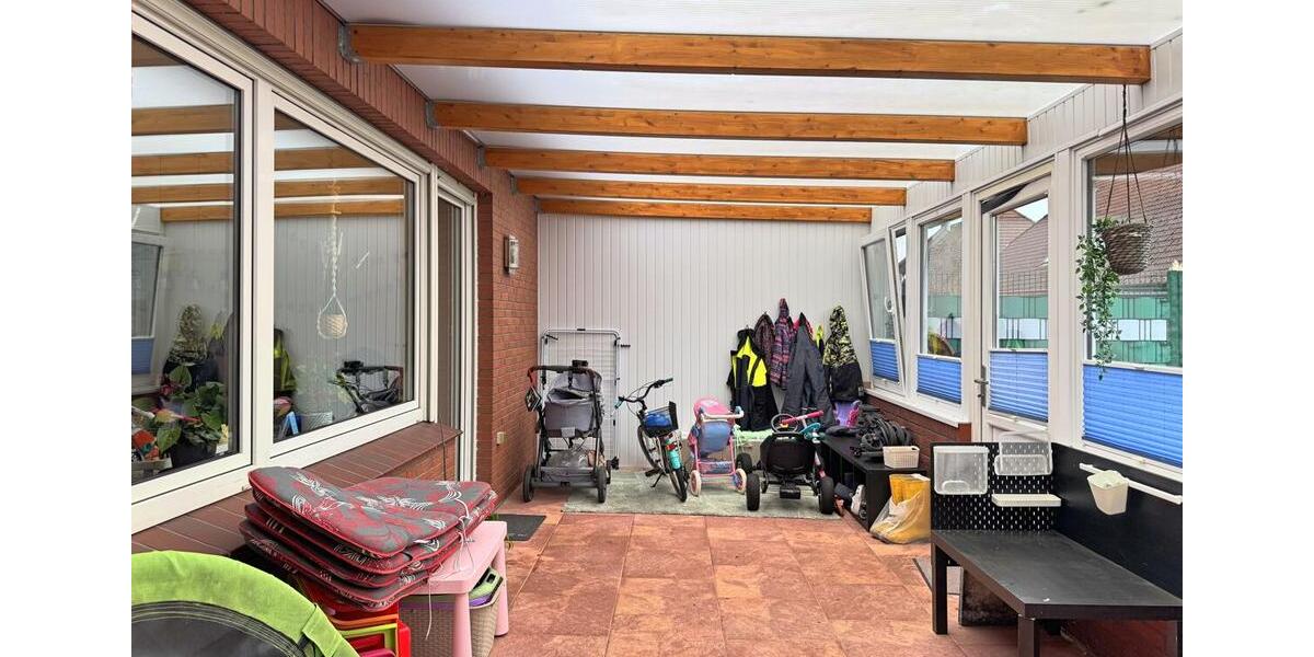 Gepflegte Doppelhaushälfte mit Garten, Garage & Carport in absolut zentraler Lage von Ostgroßefehn 4 zimmer