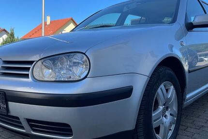VW Golf 146.000 km 2.999 &euro; Geisingen 78187