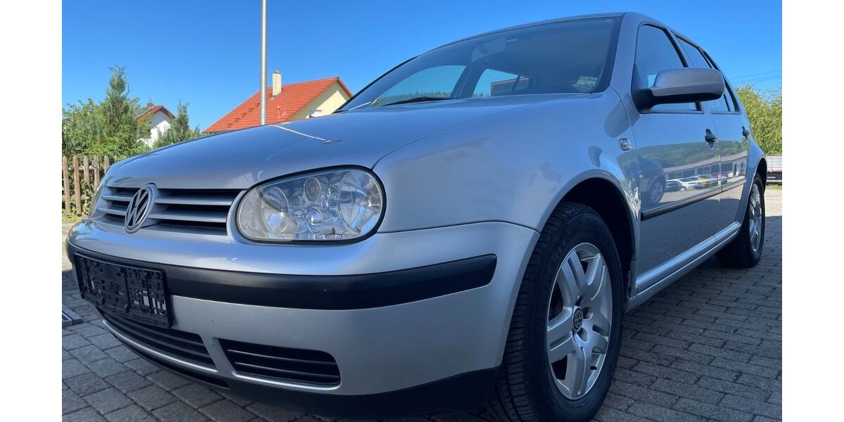 VW Golf 146.000 km 2.999 &euro; Geisingen 78187