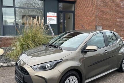 Toyota Yaris 14.488 km 15.950 &euro; Neumünster 24536