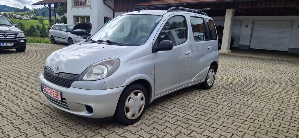 Yaris