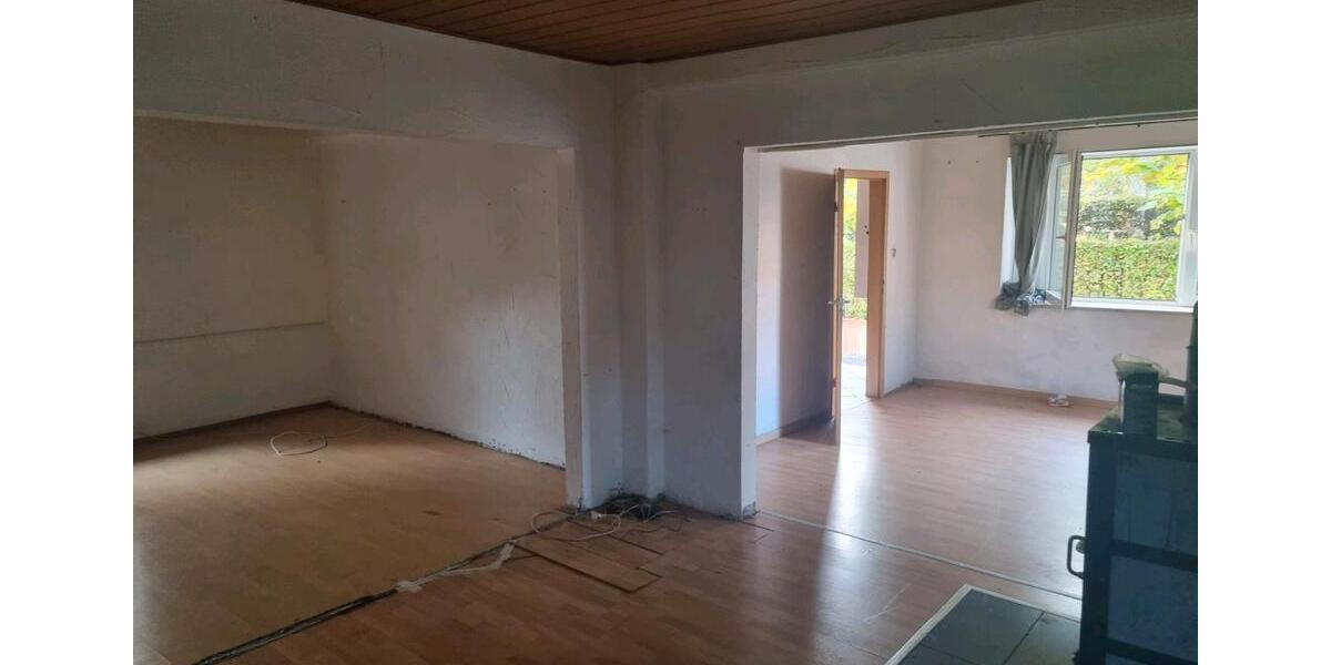 Reihenhaus Wadern - 6 Zimmer, 170 m&sup2;, 145.000&euro; | Angebot:26902796