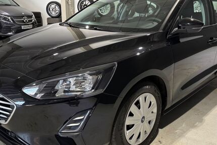 Ford Focus 28.362 km 13.900 &euro; Erfurt 99085