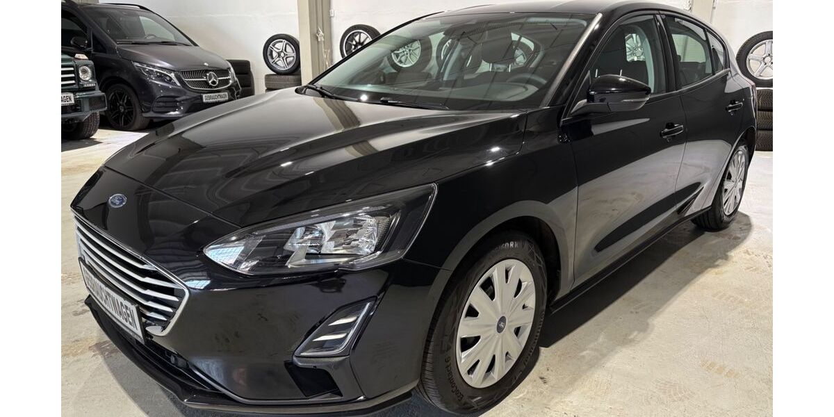 Ford Focus 28.362 km 13.900 &euro; Erfurt 99085