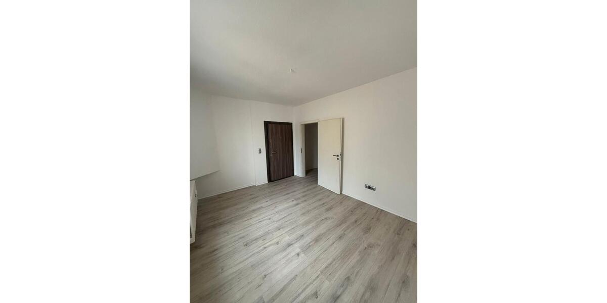Dachgeschoßwohnung Tuttlingen - 3.5 Zimmer, 87 m&sup2;, 1.180&euro; | Angebot:26660147