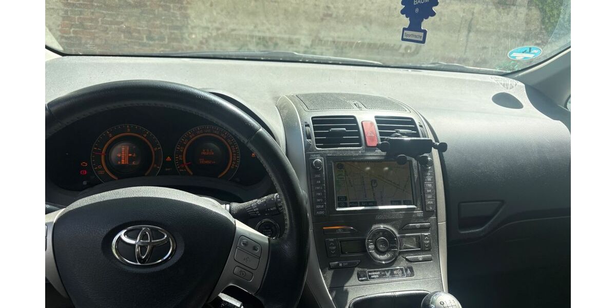 Toyota Auris 190.000 km 1.500 &euro; Berlin 10584