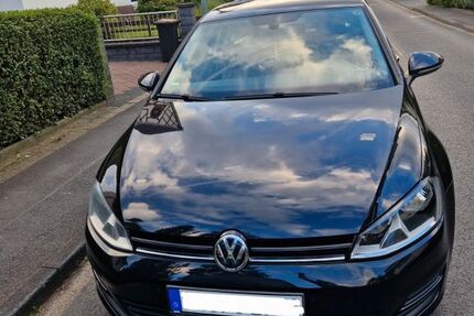 VW Golf 126.000 km 8.900 &euro; Siegburg 53721