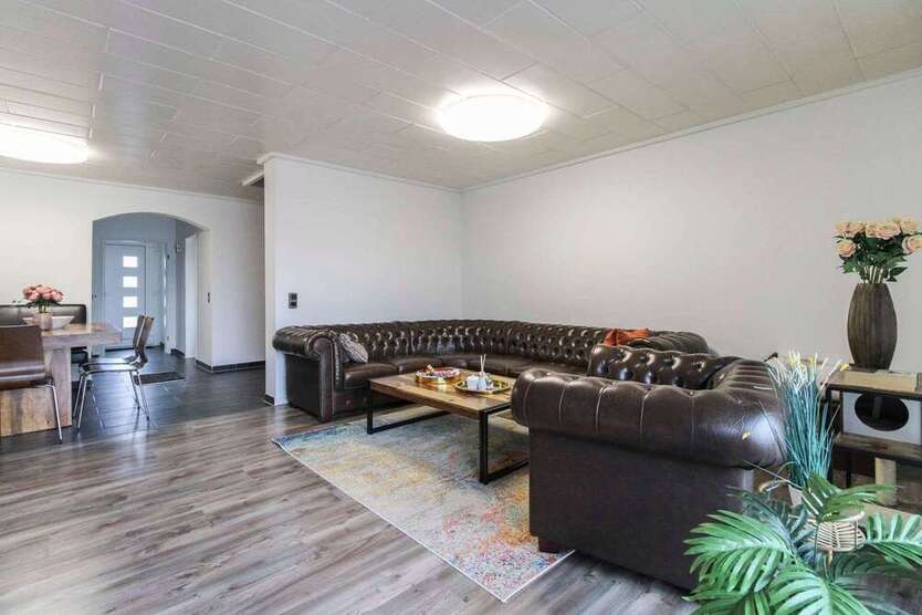 Haus zum Kaufen in Delmenhorst 319.000 € 148.05 m²