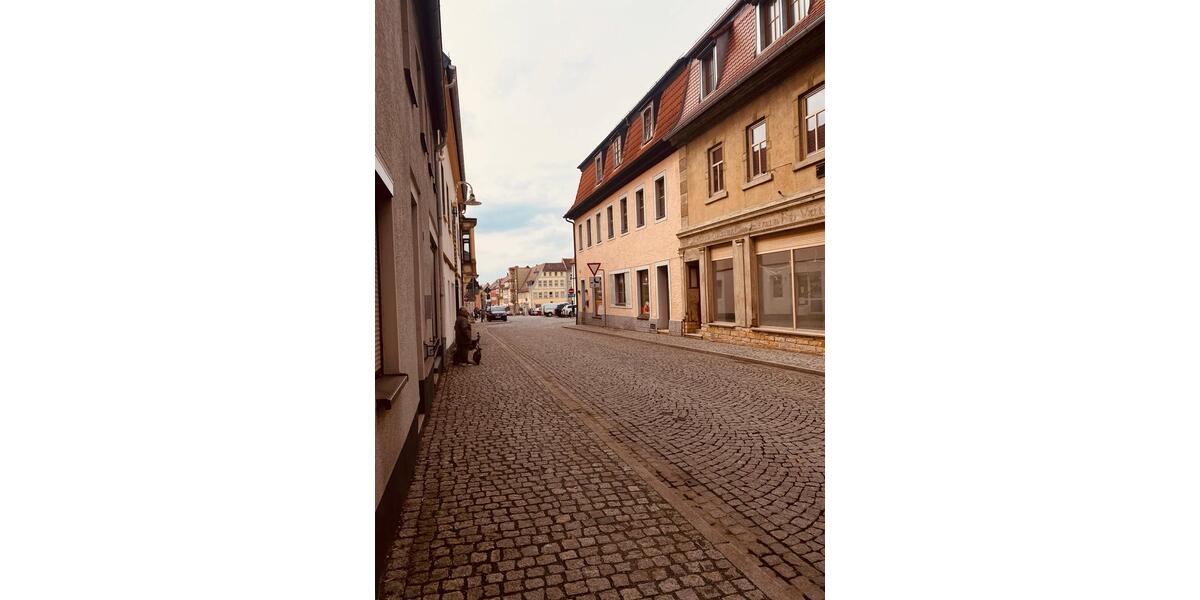 Etagenwohnung Eisenberg - 1 Zimmer, 60 m&sup2;, 350&euro; | Angebot:26134113