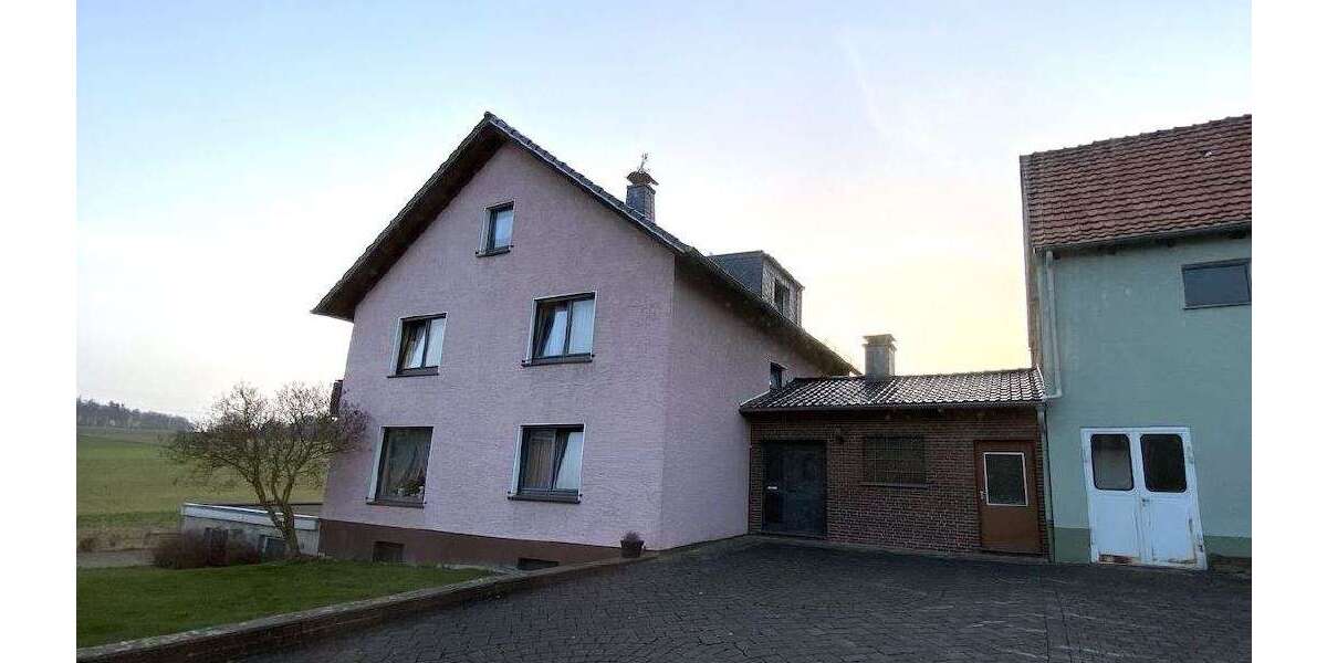 Einfamilienhaus Brakel / Auenhausen Auenhausen - 8 Zimmer, 200 m&sup2;, 248.000&euro; | Angebot:25201782