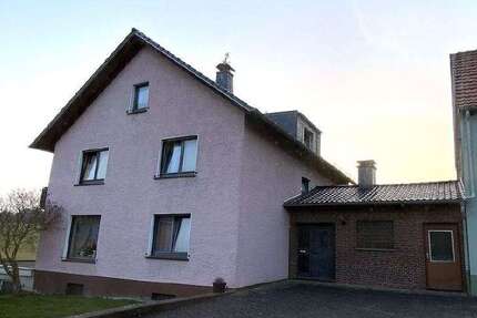 Haus Brakel / Auenhausen Auenhausen - 8 Zimmer, 200 m&sup2;, 248.000&euro; | Angebot:25201782