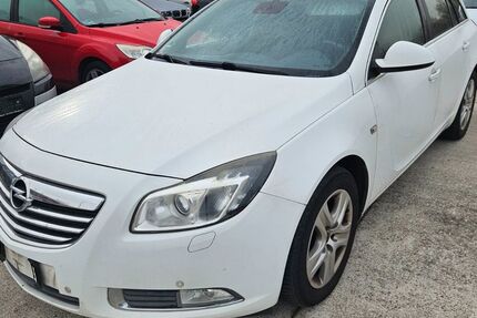 Opel Insignia 321.000 km 1.800 &euro; Bruchsal 76646
