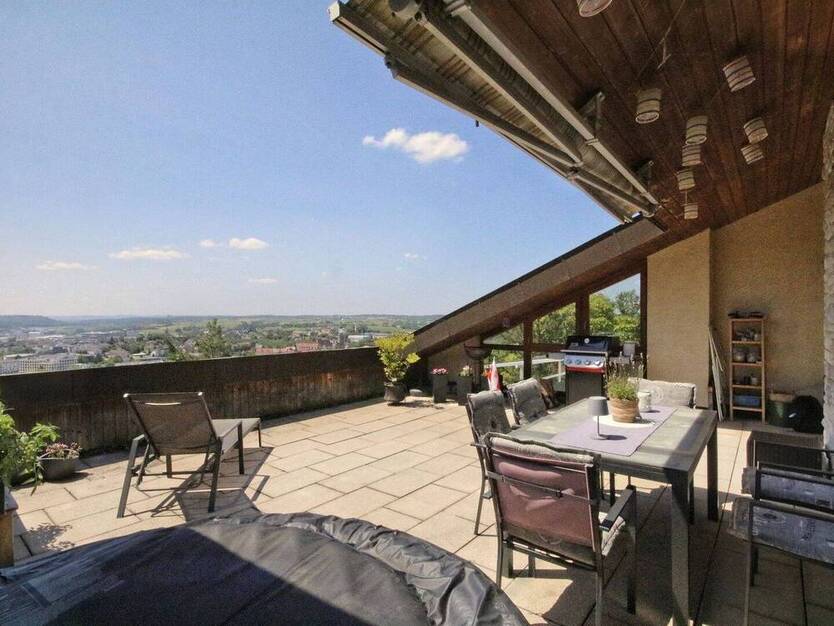 Ihr Panorama-Refugium: Ein- oder Zweifamilienhaus mit fantastischer Aussicht