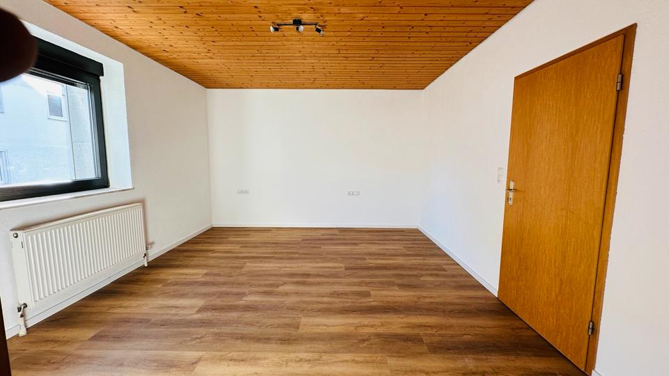 Erdgeschoßwohnung Hermersberg - 3 Zimmer, 90 m&sup2;, 930&euro; | Angebot:25998431