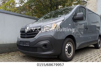 Renault Trafic 61.700 km 16.998 &euro; Remscheid 42859