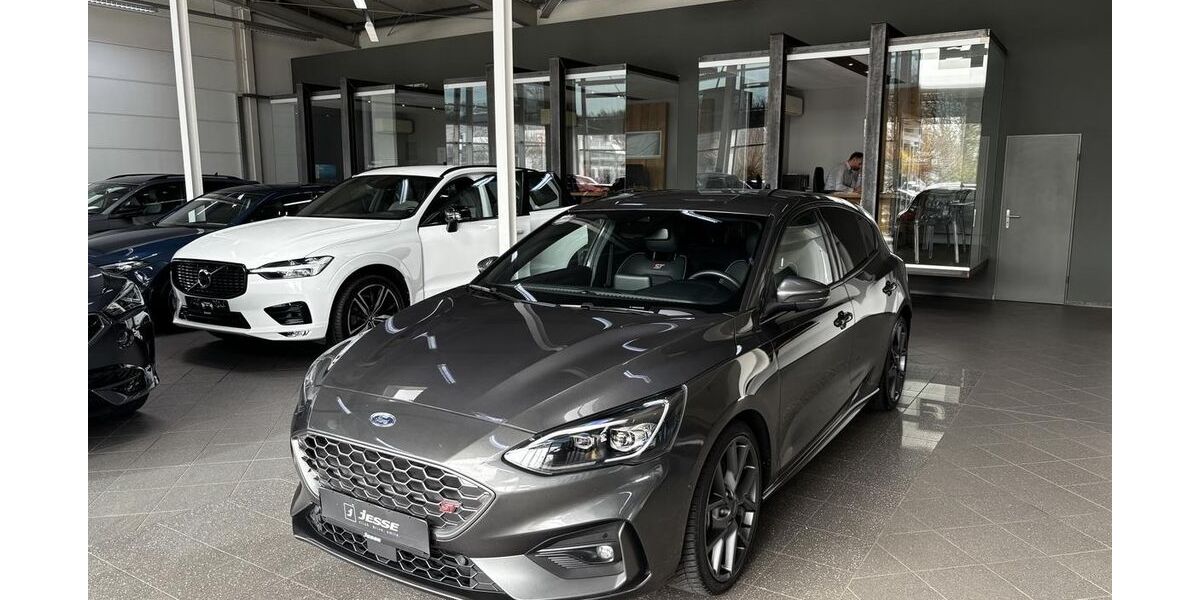 Ford Focus 133.500 km 17.990 &euro; Ibbenbüren 49477