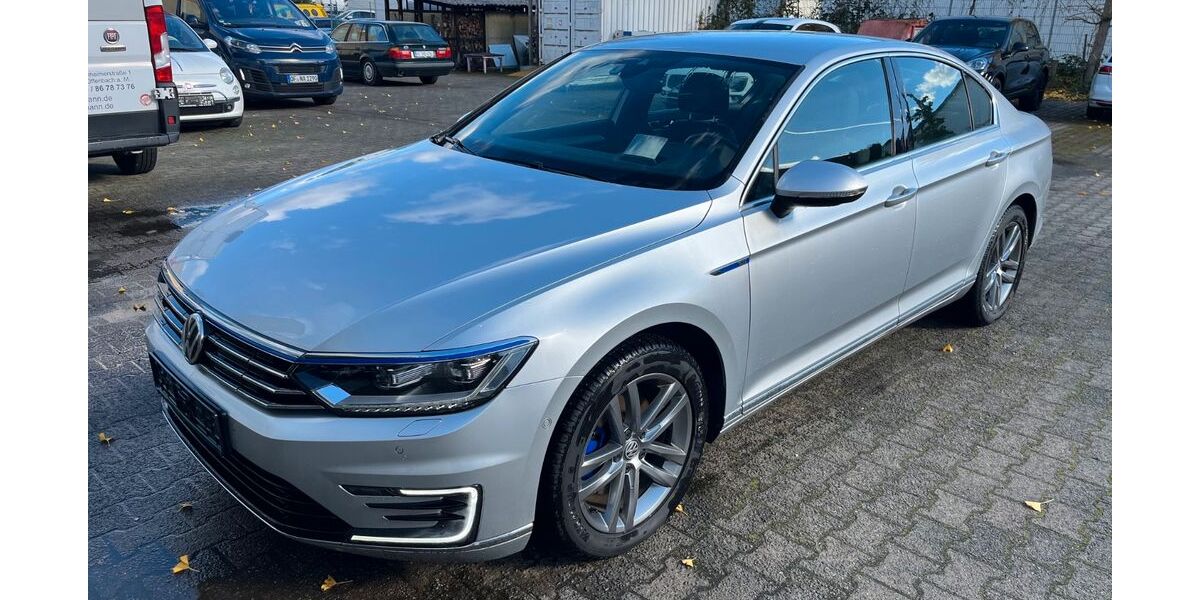 VW Passat 84.000 km 17.380 € Offenbach am Main 63073