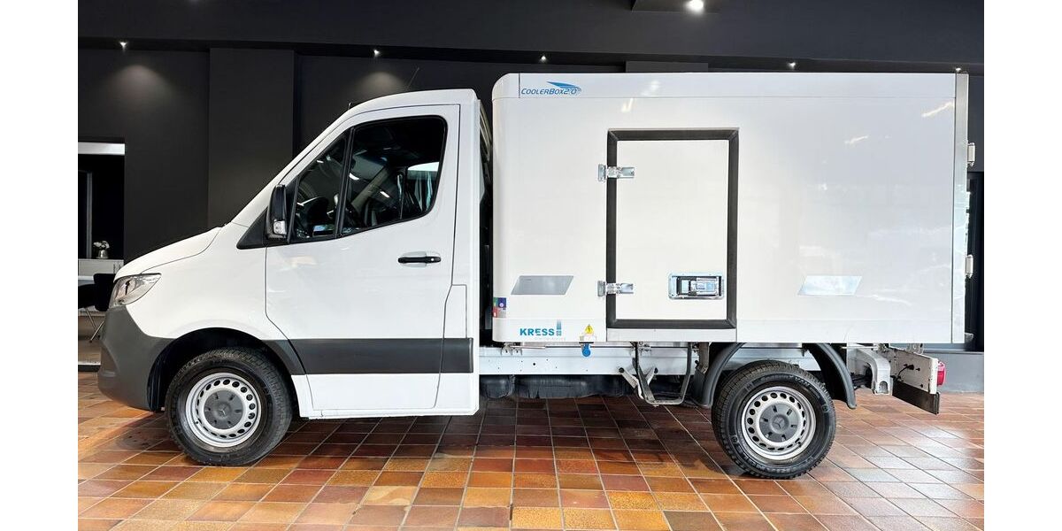 Mercedes-Benz Sprinter 472.212 km 14.900 &euro; Bonn 53177