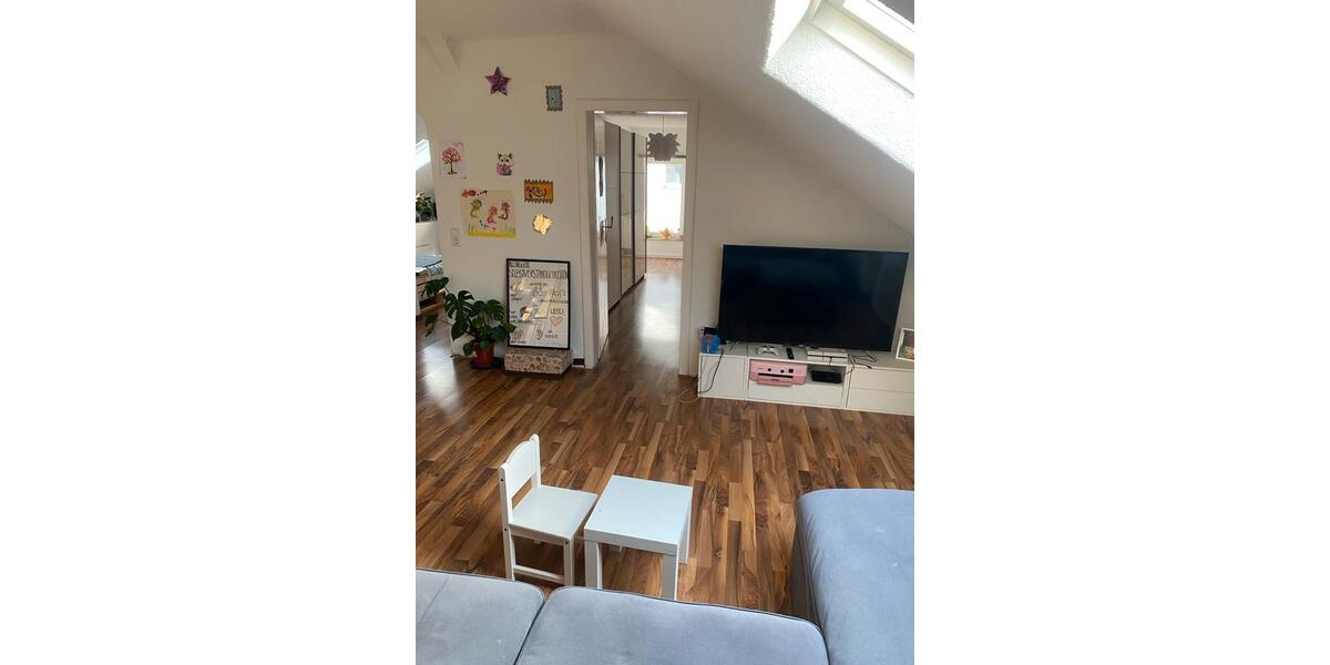 Dachgeschoßwohnung Esslingen am Neckar Brühl - 3.5 Zimmer, 75 m&sup2;, 1.050&euro; | Angebot:25547171