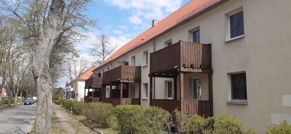 Etagenwohnung Lauta - 3 Zimmer, 60 m&sup2;, 420&euro; | Angebot:26662909