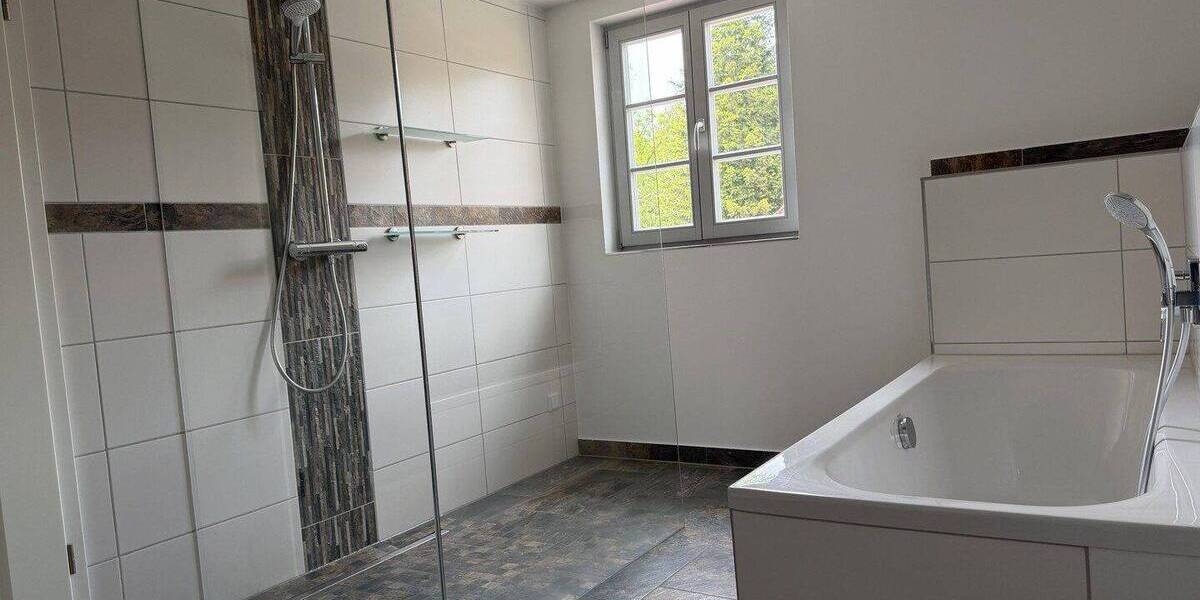 Reihenmittelhaus Pirna ot Graupa Graupa - 5 Zimmer, 195 m&sup2;, 1.950&euro; | Angebot:26827048