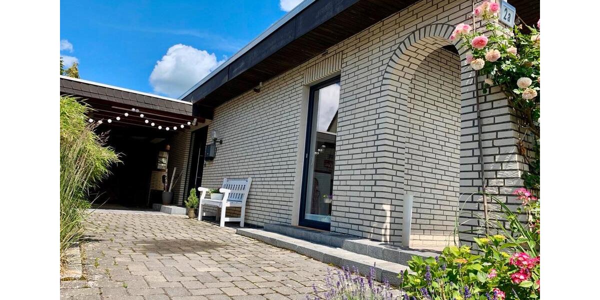 Einfamilienhaus Gifhorn - 8 Zimmer, 275 m&sup2;, 464.000&euro; | Angebot:27093078