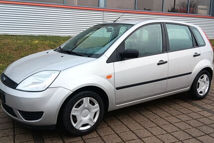 Ford Fiesta 88.324 km 2.499 &euro; Künzell 36093