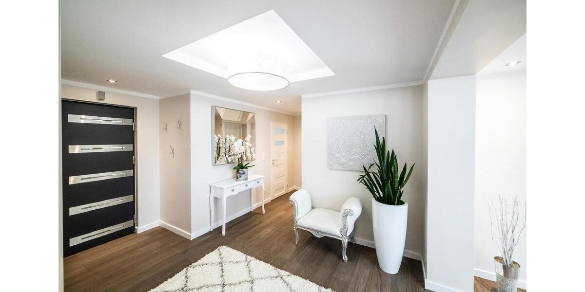 Einfamilienhaus Holzminden - 9 Zimmer, 230 m&sup2;, 2.700&euro; | Angebot:26253737